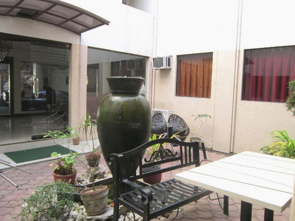 Rich Manor Pension House Cagayan de Oro Kültér fotó